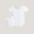 Body tejido trenzado cuello lino con gorrito Bebé Feliz, blanco