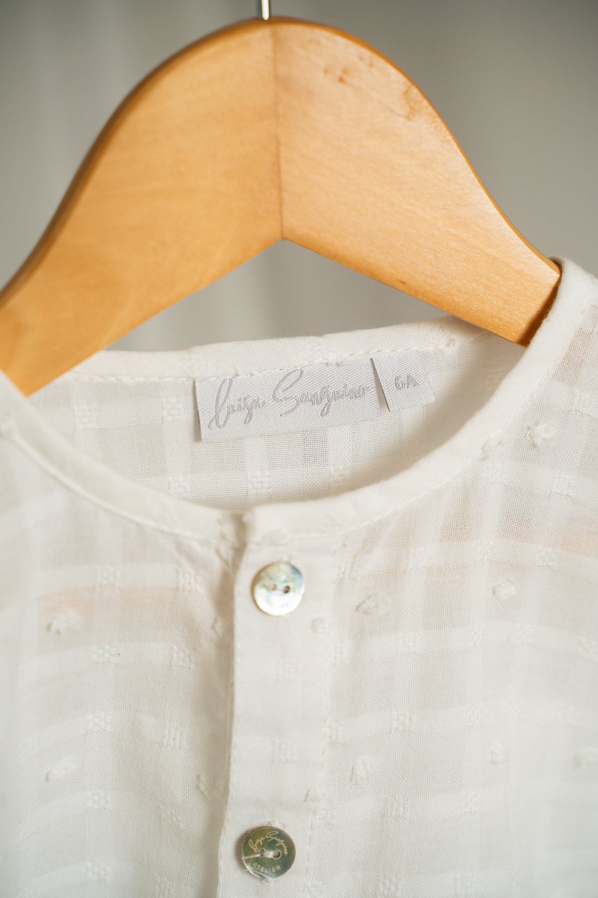 ÉTERNELLE · Camisa plumetti · Blanco marfil