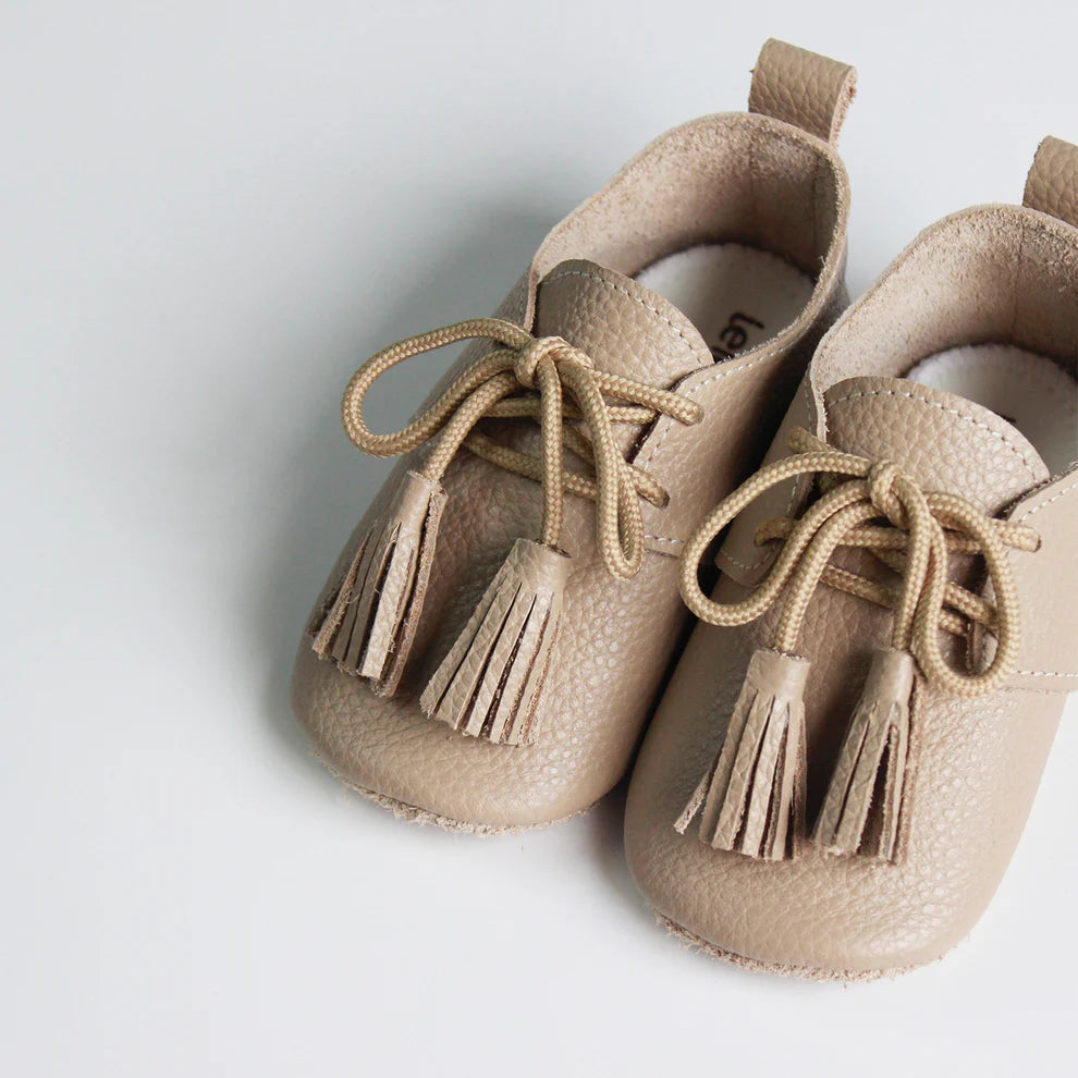LELE PÖ · Blucher Nuez