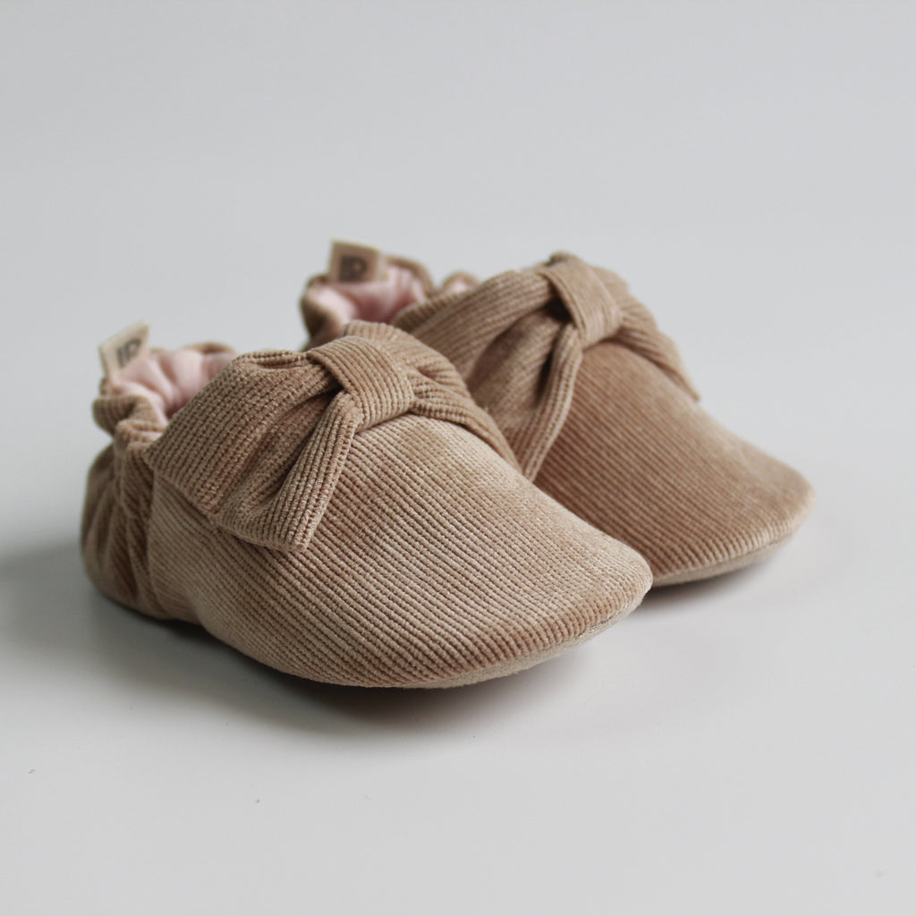 LELE PÖ · Panita Lazo Camel
