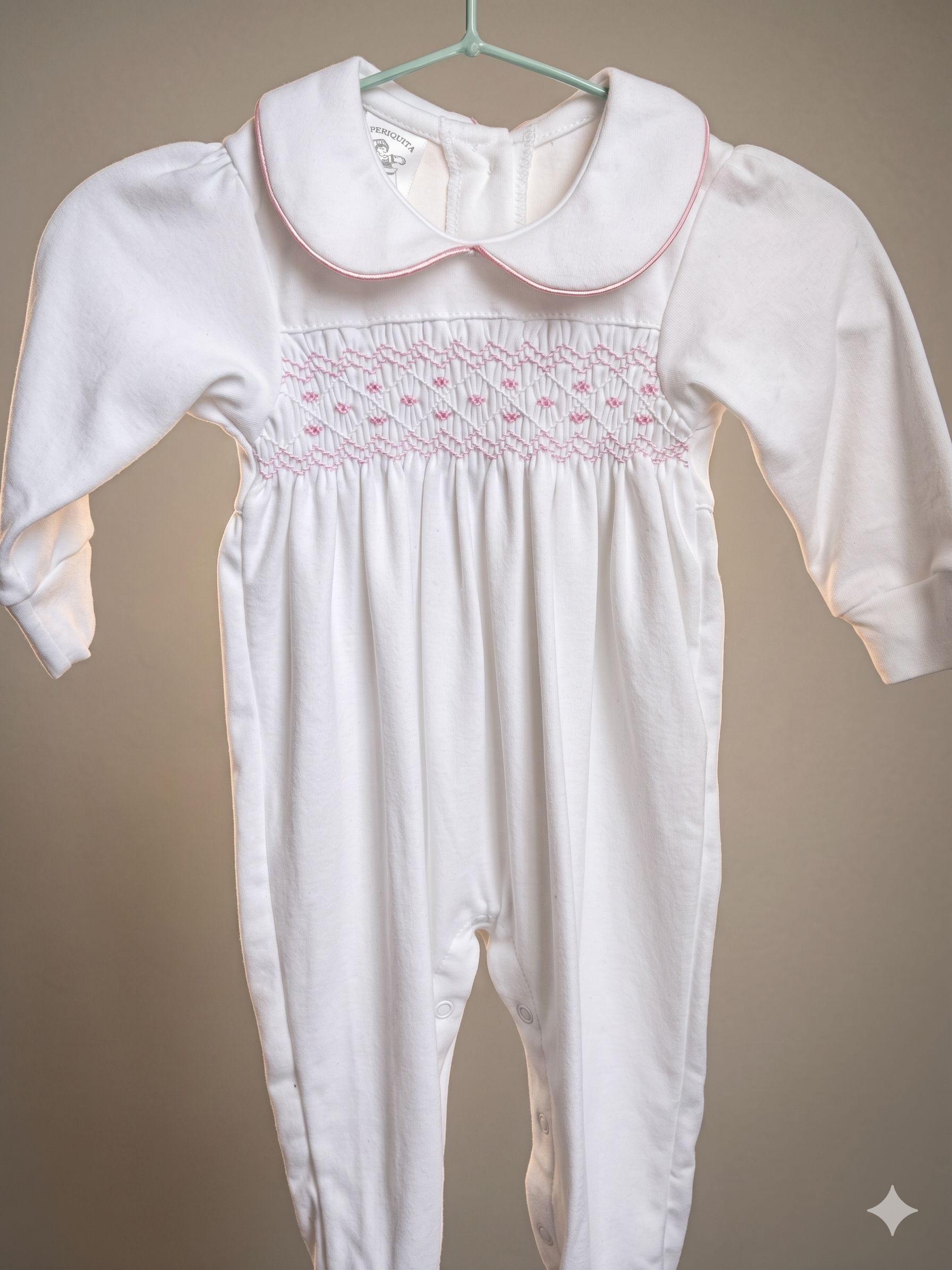 Periquita · Enterizo Smock M/larga Blanco Rosado